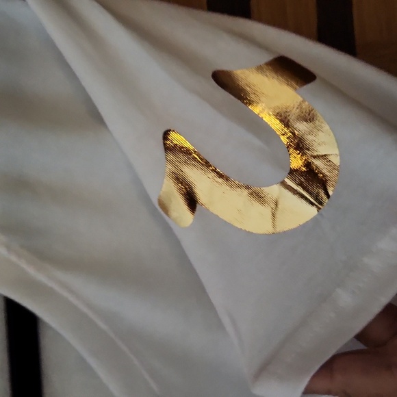 - NWT!! True Religion tshirt - Picture 5 of 6